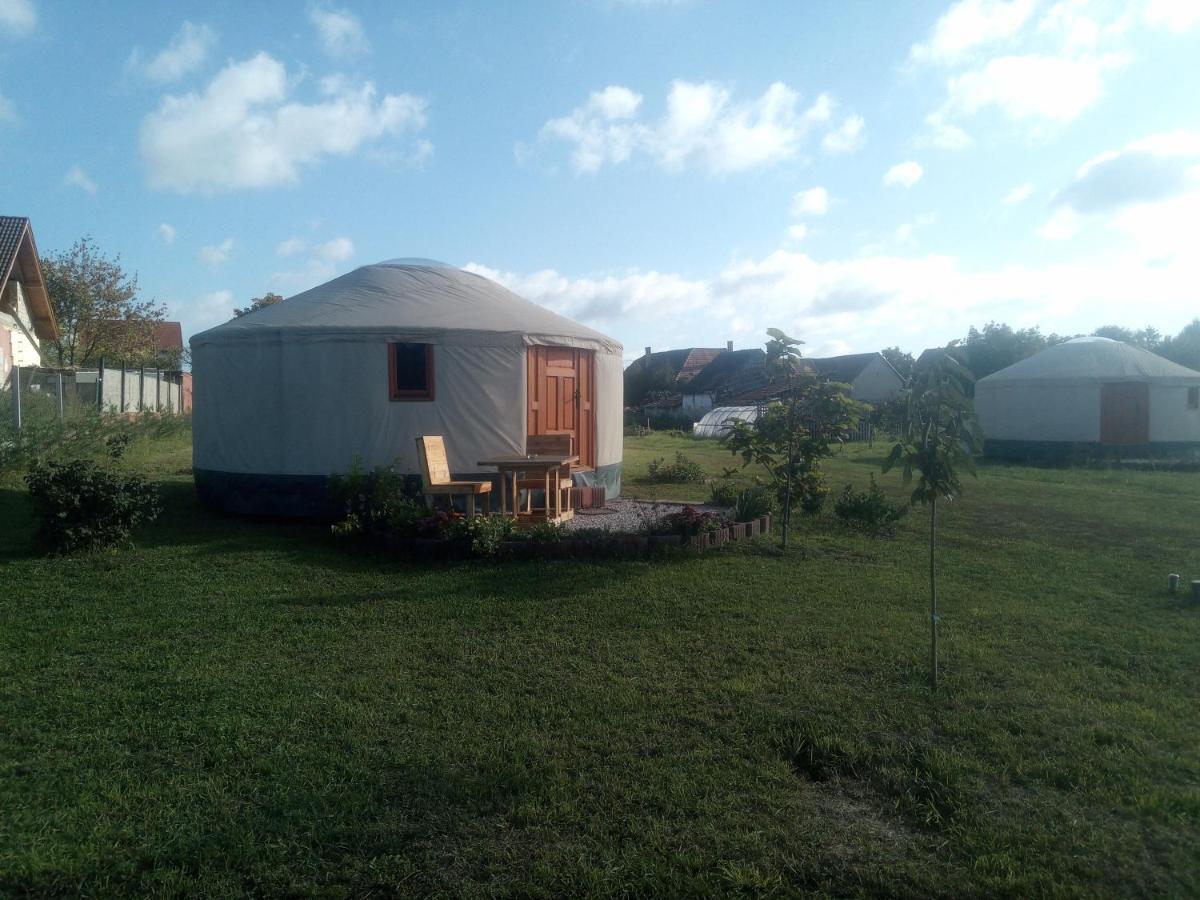 Jurtafarm Rackeve - A Nomad Luxus Ξενοδοχείο Εξωτερικό φωτογραφία